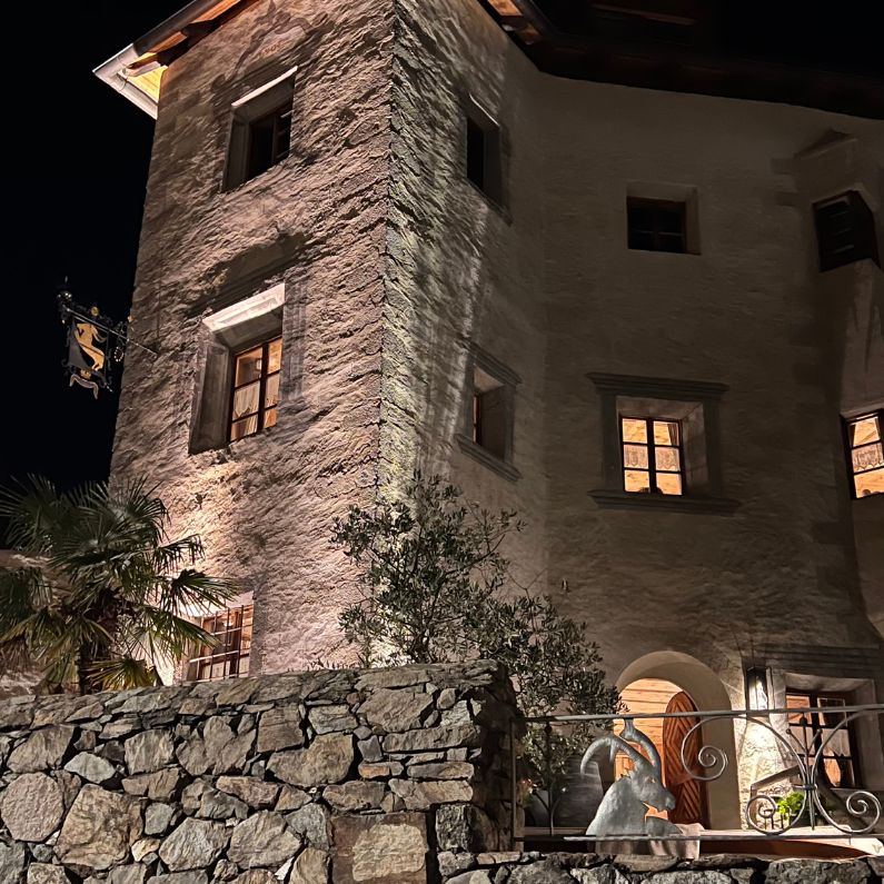 Ansitz Steinbock is a castle in the Dolomites where you can stay